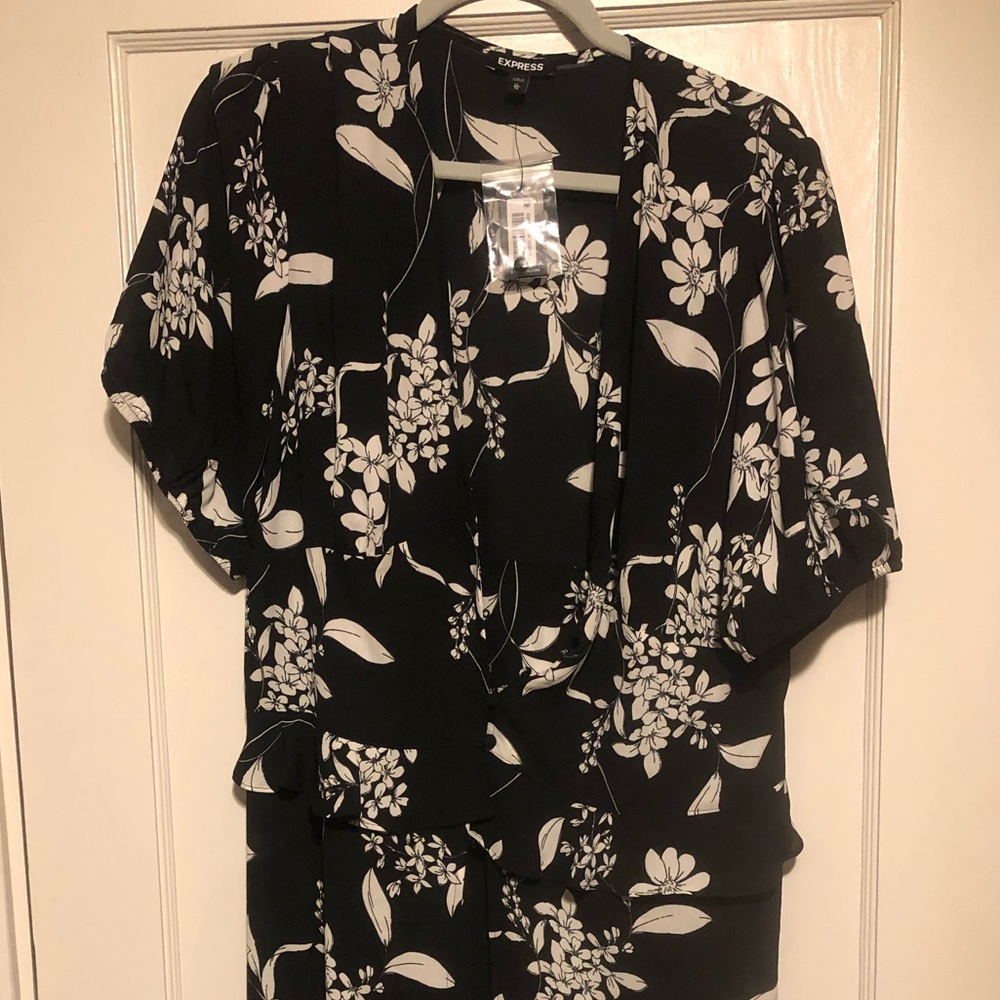 Express Floral Duster Euc - image 3